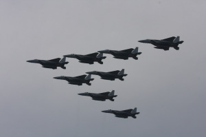 F-15̕ґ