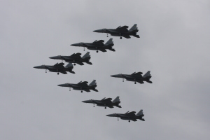 F-15̕ґs