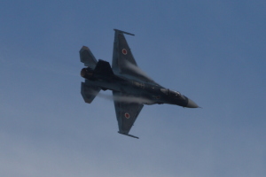 F-2̋@s